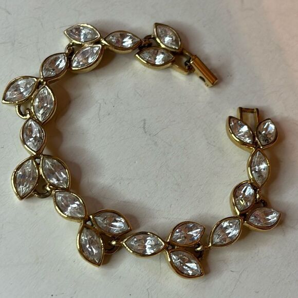 Vintage Gold Tone Clear Crystal Interlocking Leaf Tennis Bracelet 7” - Picture 1 of 7